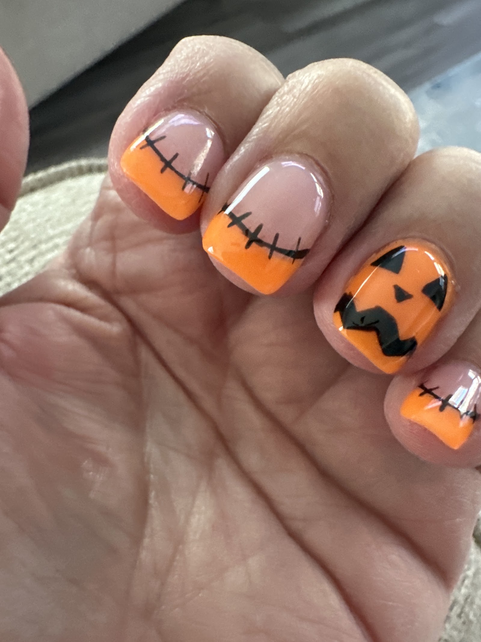 Distinctive Nails nail photo 3