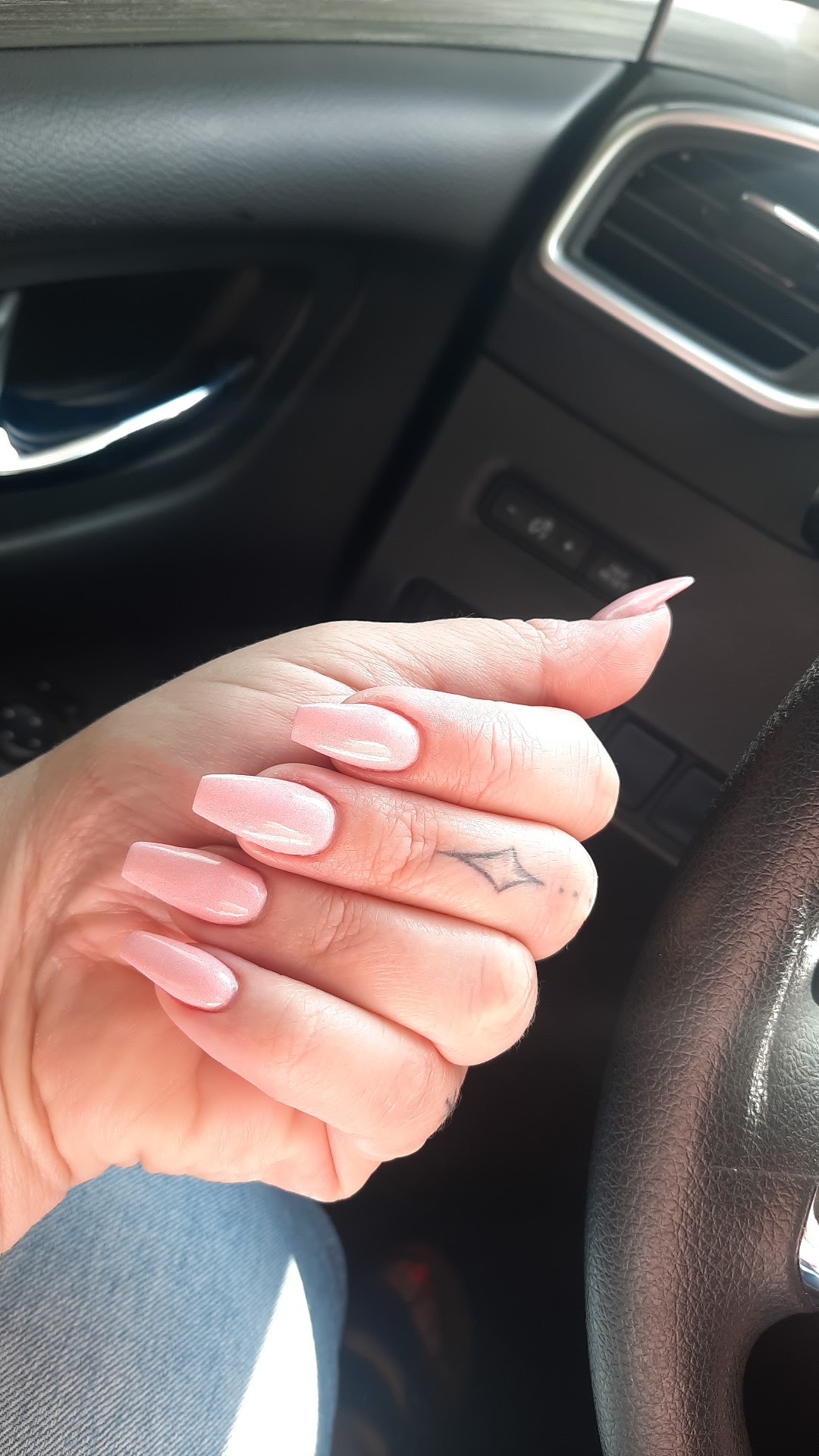 Distinctive Nails nail photo 6